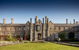 25 10 16 York St John Uni 0473 1165075151