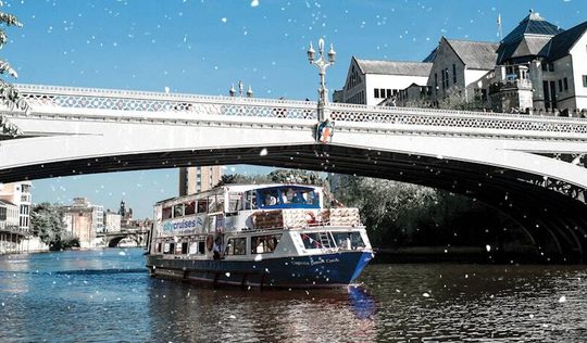 City Cruises Christmas advert BOAT BALL 4
