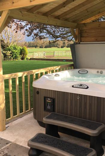 Clock Farm Hot Tub Photos 1683235626