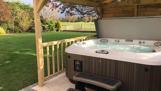 Clock Farm Hot Tub Photos 1683235626