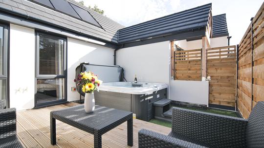 F22221 B8 D97 F 4308 953 D 67 EE93 CB8 C71