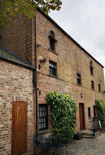 The Carrriagee House 2 2039989715