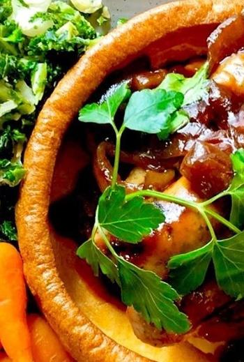 The Old White Swan 09 486750052